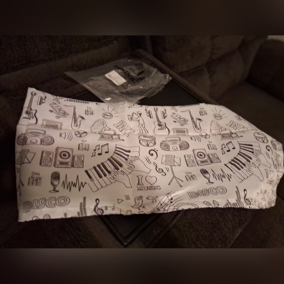 Musical Note Patterned Curtaind - Picture 3 of 3